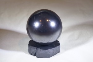 Shungite Sphere Grade 2/3 (5cm) (3)
