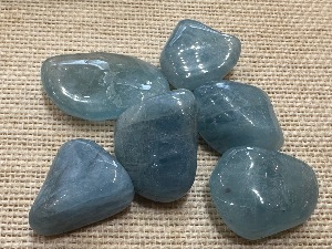 Aquamarine -  7.5g to 13g 'A' gradeTumbled Stone (Selected)