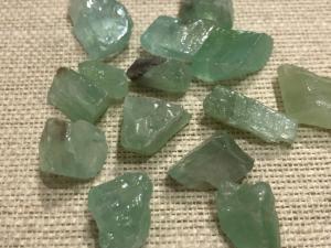 Calcite - Green - Rough  up to 5g (Selected)