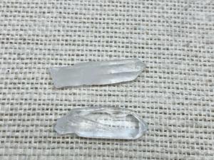 Quartz, Points 2-5g each, Pack of 2 Quartz Points (Ref Pack 5)