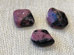 Rhodonite - 'Mixed Colour A' Grade 5g to 10g , 2cm Tumbled Stone