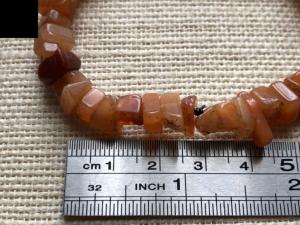 Carnelian - Chip Beads & Tumbled Beads - Elasticated Bracelet  20cm (ref SHMB1/B) 