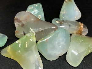 Chrysoprase - 3 to 4 cm Tumbled Stone.