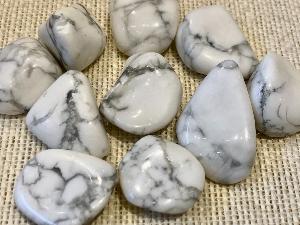 Howlite - 5g to 10g White Tumbled Stone  (Selected)