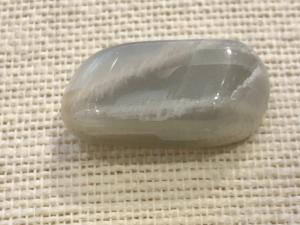 Moonstone-Green, Boxed Tumbled Stone (ref.BT6)