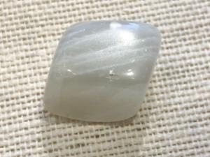 Moonstone-Green, Boxed Tumbled Stone (ref.BT9