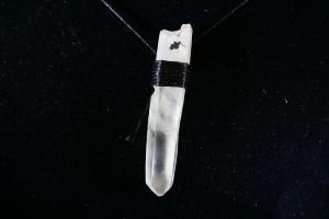 Quartz Hand Tied Pendant (REF:NC12Q)