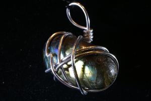 Hand Wired Polished Labradorite (REF:HWPL10)