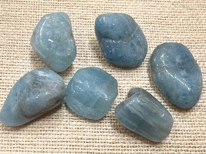 Aquamarine - 7.5g to 12.5g  'A' Grade Tumbled Stone (Selected)