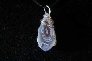 Natural Agate Hand Wired Pendant (REF:NAHT1) 