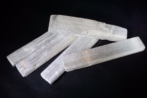 Selenite Stick from Morocco 10 cm long and 0.7/1.1 cm wide, 1.5/2 cm high (Selected)