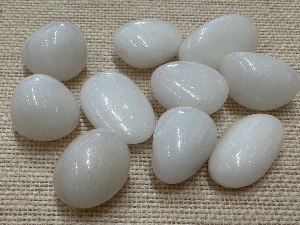 Jade - White - 5g to 10g Tumbled Stone (Selected)