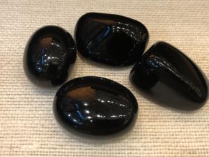 Obsidian - Black - Weight 19g to 24g Tumbled Stone (Selected)