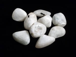 Moonstone - Rainbow - 2 - 3cm Tumbled Stone (White Labradorite) (Selected) 