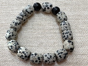 Shungite and Dalmatian Jasper 20cm Elasticated Bracelet (ref SHMB2509)