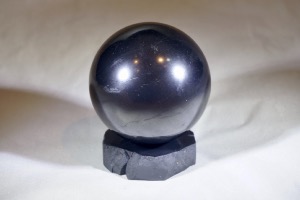 Shungite Sphere Grade 2/3 (6cm) (1)