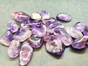 Amethyst - Brazilian - 2 - 4g, 1 to 1.5 cm Tumbled Stone (Selected)