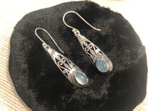 Aquamarine - Sterling Silver Hook  Earrings (refEH4)