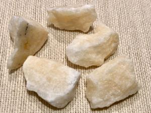 Calcite - Pale Yellow - Rough 10g to 20g (Selected)