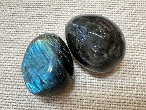 Labradorite - 2 to 3cm 20g to 30g Polished Pebble (Selected)
