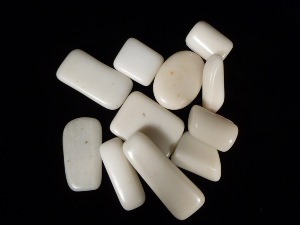 Jade - White - 2 to 4cm Tumbled Stone (Selected)