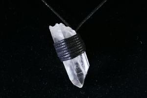 Hand Tied Quartz Pendant (REF:NC25Q)