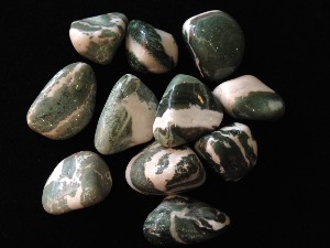 Sardonyx - Tumbled Stone - Green  (Selected)