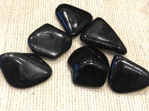 Tourmaline - Black - 2 to 3cm, Weight 8g to 11g Tumbled Stone (Selected)
