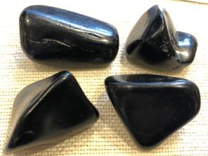 Jet - 10g to 15g Tumbled Stone