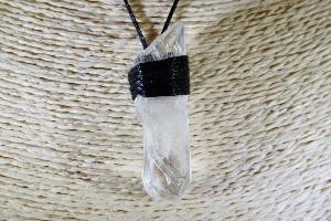 Quartz Hand Tied Pendant (REF:Q2)