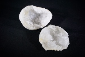  Quartz Small Geode from Morocco (No.342)