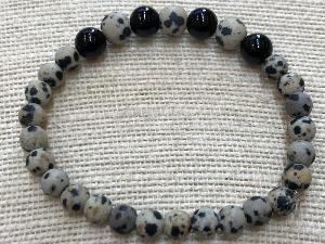 Dalmatian Jasper and Onyx beads, 19cm Elasticated Bracelet (ref SHMB2245)