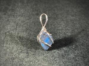 Labradorite Hand Wired Pendant (REF:LABHW2)