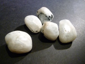 Moonstone - Rainbow - 1.5 to 2cm Tumbled Stone (Selected)