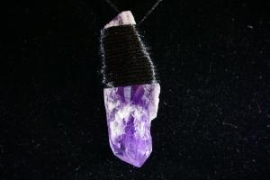 Amethyst Hand Tied Pendant (REF:HWAB2)