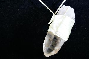 Quartz Hand Tied Pendant (REF:Q3)