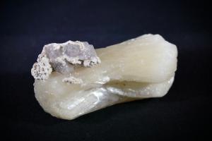 Stilbite, from Poona, India (REF:S1)