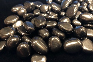 Shungite - 1 to 2 cm Tumbled Stone - Weight  up to 4g