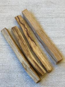 Palo Santo Wood (Holy Wood) - Natural Incense 4 x 2g to 5g Sticks