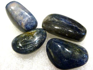Sapphire - Tumbled Stone