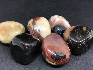 Sardonyx - Mixed Colours - 2 to 3 cm Tumbled Stone.