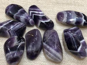 Amethyst - Chevron ( Banded ) - 15g-20g, 3 to 4 cm Tumbled Stone.(Selected)