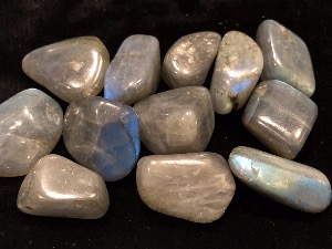 Labradorite - 2 to 2.5cm Tumbled Stone