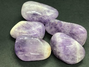 Amethyst - Lavender - 20-30g, 3-4cm Tumbled Stone. (Selected)