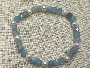 Aquamarine and River Pearls, Elasticated Bracelet (Refrpmb0626112)