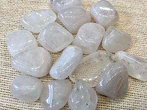 Quartz - Snow Quartz - 4g to 10g Tumbled Stone