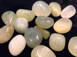 Bowenite - Serpentine - 'Gemmy' 2g to 8g Tumbled Stone (Selected)