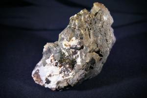 Sphalerite on Hematite & Calcite (No.7)