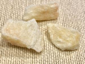 Calcite - Pale Yellow  - Rough Up to 6g (Selected)