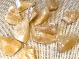 Calcite - Orange - Rough  up to 5g (Selected)
